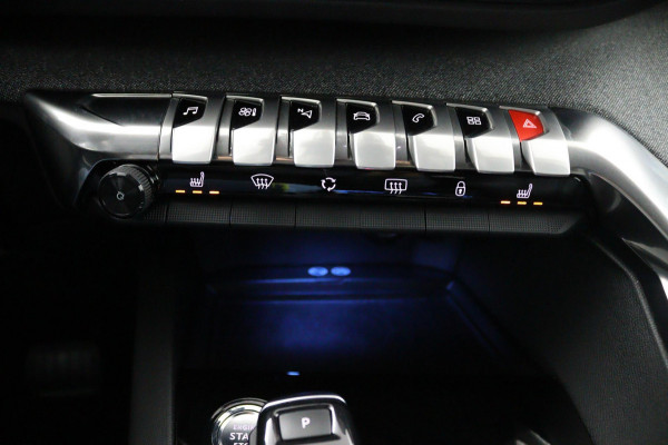Peugeot 5008 1.2 *130PK*NAVI*CAM*HAAK*CRUISE*ECC*CARPLAY*7PERS.