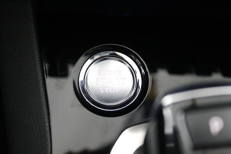 Peugeot 5008 1.2 *130PK*NAVI*CAM*HAAK*CRUISE*ECC*CARPLAY*7PERS.