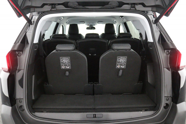 Peugeot 5008 1.2 *130PK*NAVI*CAM*HAAK*CRUISE*ECC*CARPLAY*7PERS.