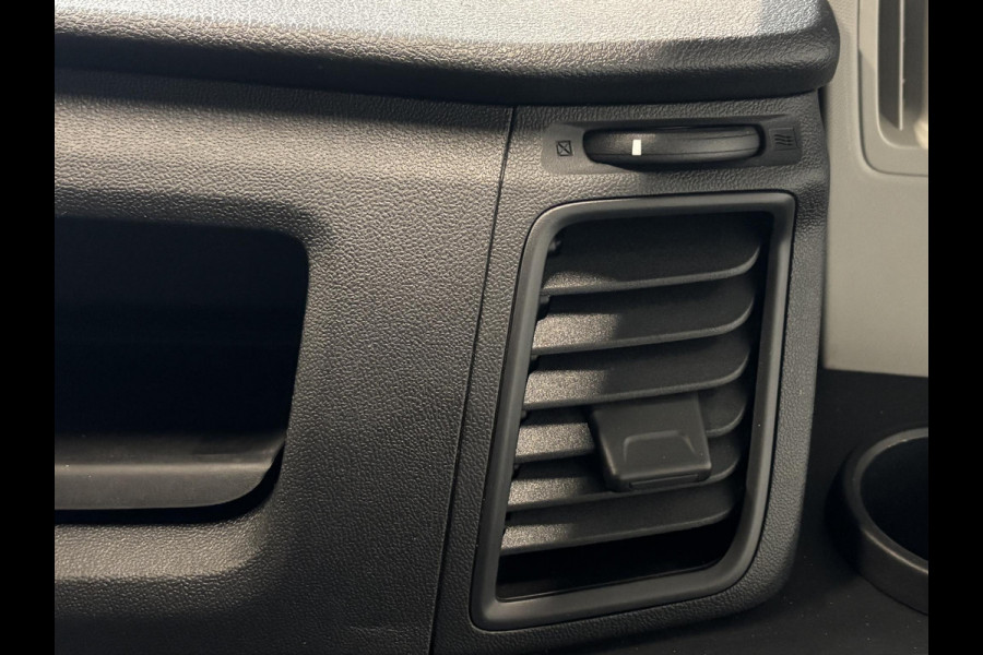 Ford Transit Custom 300 2.0 TDCI L2H1 Trend Dubbele Cabine Automaat Airco Bluetooth Cruise Control Navi Trekhaak