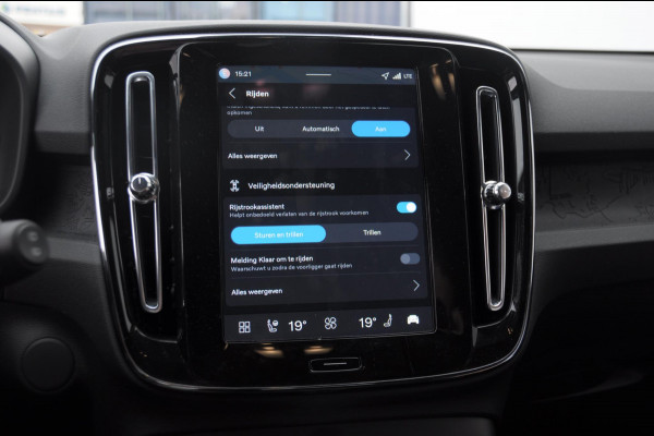 Volvo EX40 Single Motor Extended Range Business Ed. 82 kWh Volvo EX40 Single Motor Extended Range Business Ed. 82 kWh