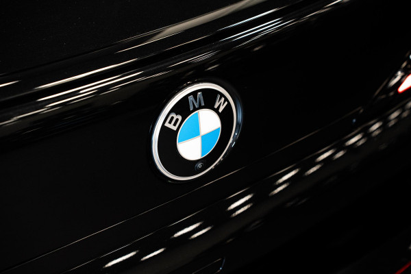 BMW 7 Serie 740d xDrive *M-Sport Pro / Bowers & Wilkins / Panorama / HUD / Surround View / Standverwarming*