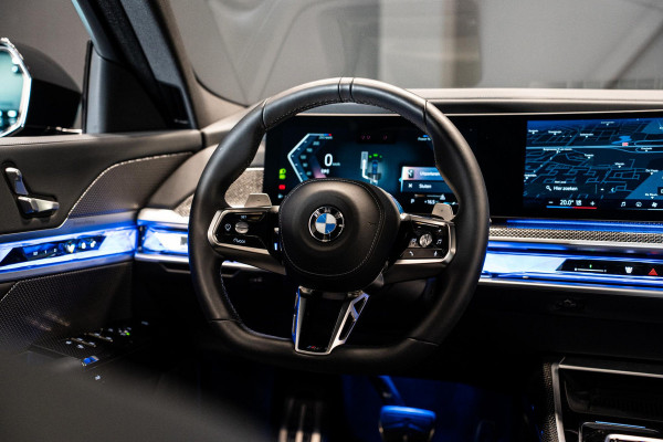 BMW 7 Serie 740d xDrive *M-Sport Pro / Bowers & Wilkins / Panorama / HUD / Surround View / Standverwarming*