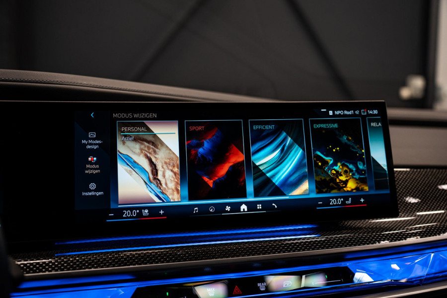 BMW 7 Serie 740d xDrive *M-Sport Pro / Bowers & Wilkins / Panorama / HUD / Surround View / Standverwarming*