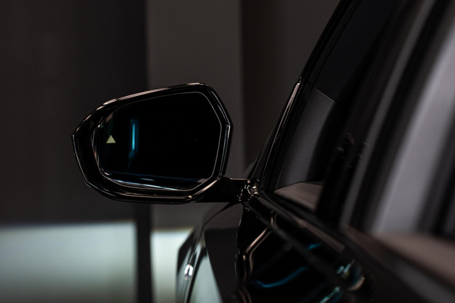 BMW 7 Serie 740d xDrive *M-Sport Pro / Bowers & Wilkins / Panorama / HUD / Surround View / Standverwarming*