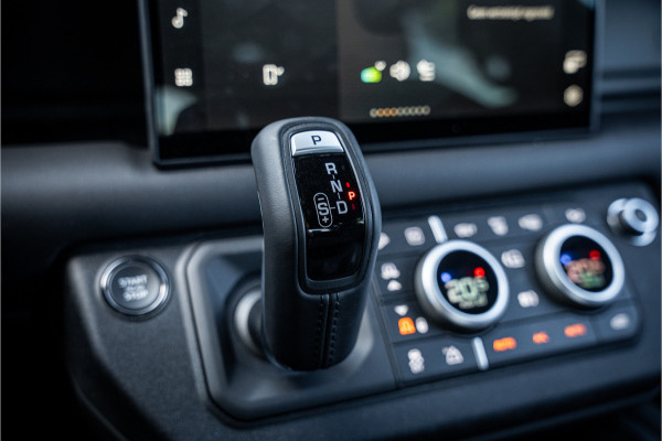 Land Rover Defender 110 2.0 P300e 110 X-Dynamic HSE ** URBAN ** 22inch ** Towing ** Cold Climate ** Dakspoiler ** Side Vents