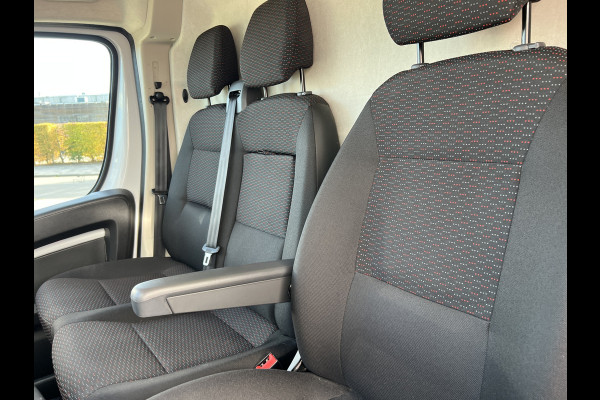 Opel Movano 2.2D 140 L2H2 3.5t Opel Movano 2.2D 140 L2H2 3.5t