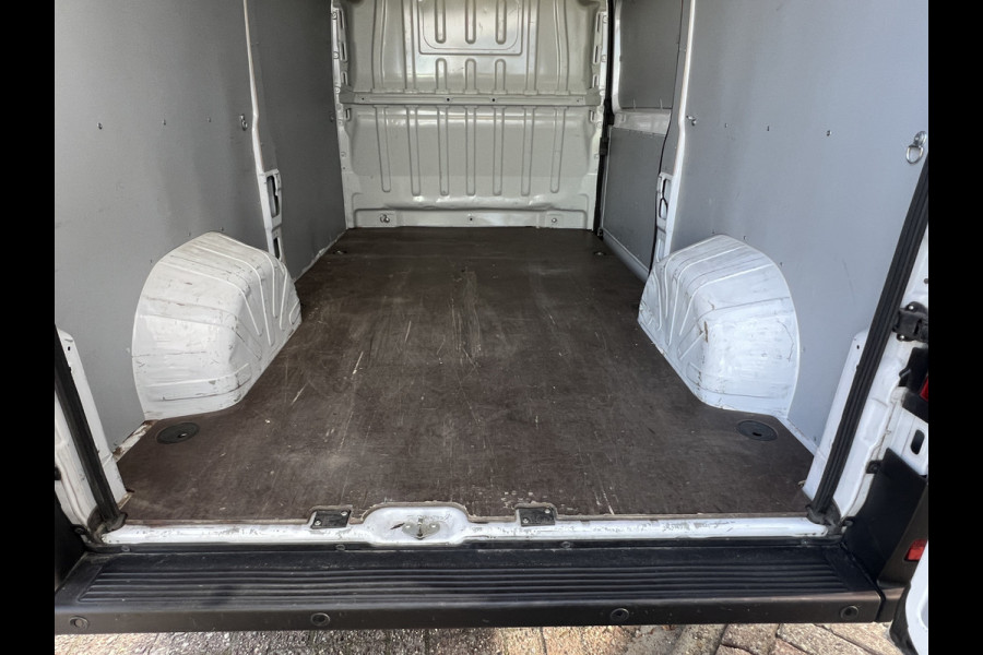 Opel Movano 2.2D 140 L2H2 3.5t Opel Movano 2.2D 140 L2H2 3.5t