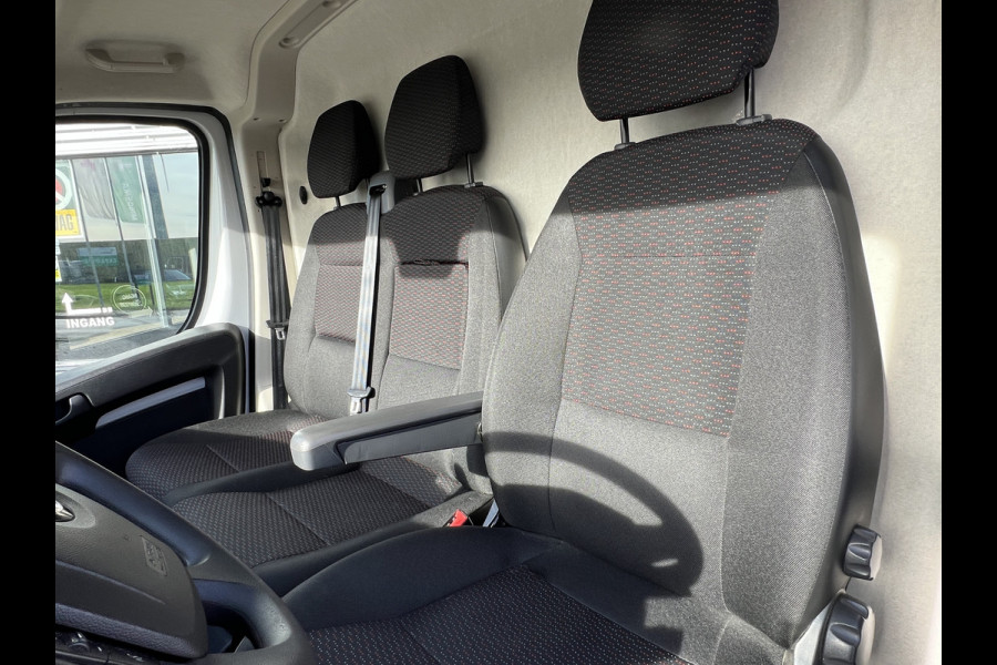 Opel Movano 2.2D 140 L2H2 3.5t Opel Movano 2.2D 140 L2H2 3.5t