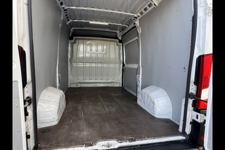 Opel Movano 2.2D 140 L2H2 3.5t Opel Movano 2.2D 140 L2H2 3.5t