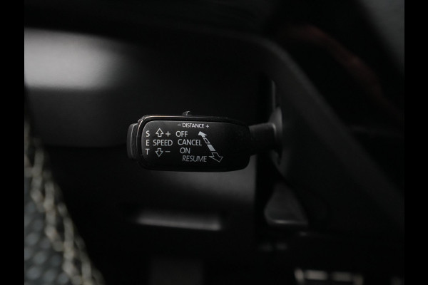 Škoda Karoq 1.5 TSI ACT 150pk DSG Sportline Business Navigatie Camera Acc Stoelverwarming 17