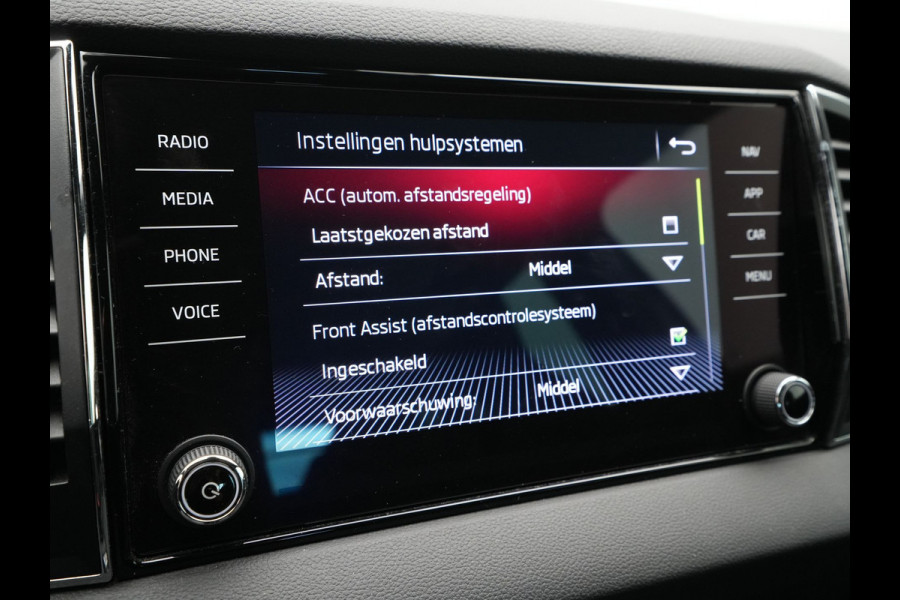 Škoda Karoq 1.5 TSI ACT 150pk DSG Sportline Business Navigatie Camera Acc Stoelverwarming 17