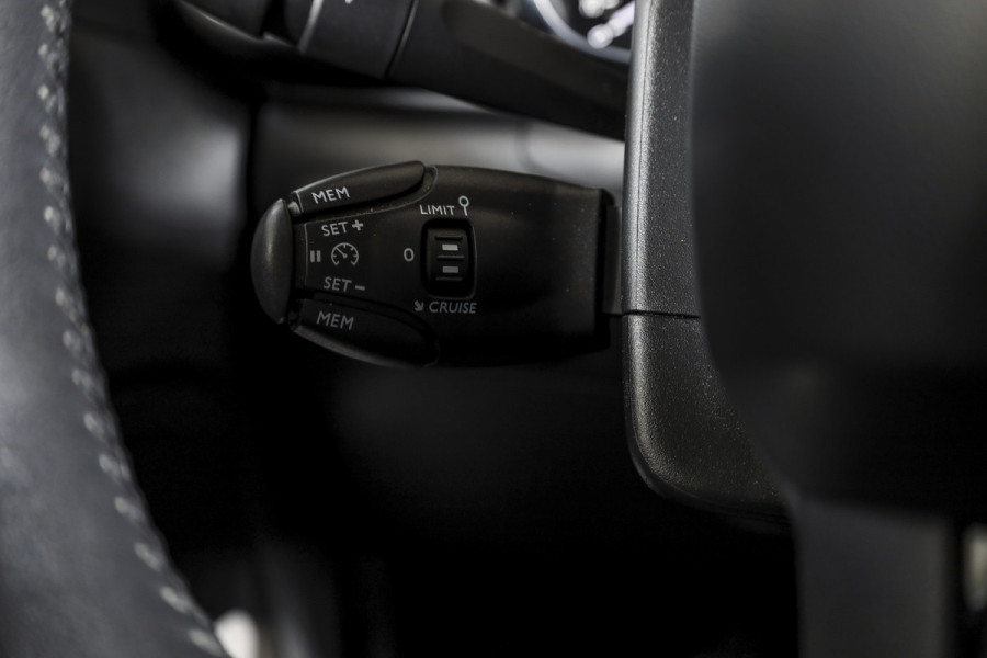 Citroën C3 1.2 PureTech 82 PK Feel | Cruise | PDC | NAV + App. Connect | Auto. Airco |