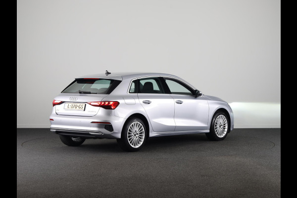 Audi A3 Sportback 30 TFSI Business edition 110pk S-tronic | Navigatie | Parkeersensoren | Led koplampen | Lichtmetalen velgen Audi A3 Sportback 30 TFSI Business edition 110pk S-tronic | Navigatie | Parkeersensoren | Led koplampen | Lichtmetalen velgen