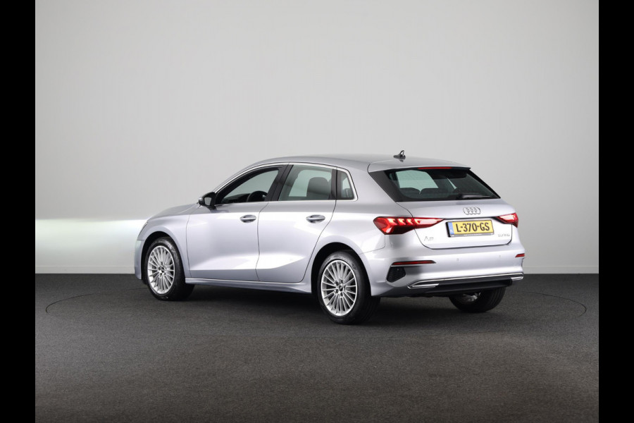 Audi A3 Sportback 30 TFSI Business edition 110pk S-tronic | Navigatie | Parkeersensoren | Led koplampen | Lichtmetalen velgen Audi A3 Sportback 30 TFSI Business edition 110pk S-tronic | Navigatie | Parkeersensoren | Led koplampen | Lichtmetalen velgen