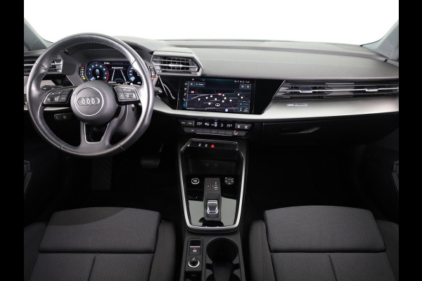 Audi A3 Sportback 30 TFSI Business edition 110pk S-tronic | Navigatie | Parkeersensoren | Led koplampen | Lichtmetalen velgen Audi A3 Sportback 30 TFSI Business edition 110pk S-tronic | Navigatie | Parkeersensoren | Led koplampen | Lichtmetalen velgen