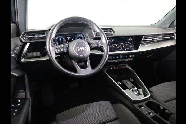 Audi A3 Sportback 30 TFSI Business edition 110pk S-tronic | Navigatie | Parkeersensoren | Led koplampen | Lichtmetalen velgen Audi A3 Sportback 30 TFSI Business edition 110pk S-tronic | Navigatie | Parkeersensoren | Led koplampen | Lichtmetalen velgen