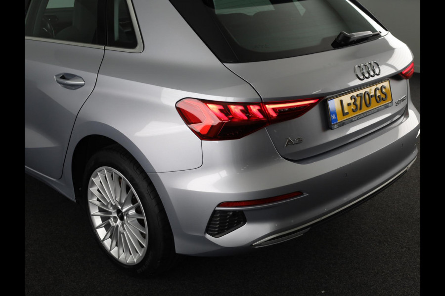 Audi A3 Sportback 30 TFSI Business edition 110pk S-tronic | Navigatie | Parkeersensoren | Led koplampen | Lichtmetalen velgen Audi A3 Sportback 30 TFSI Business edition 110pk S-tronic | Navigatie | Parkeersensoren | Led koplampen | Lichtmetalen velgen