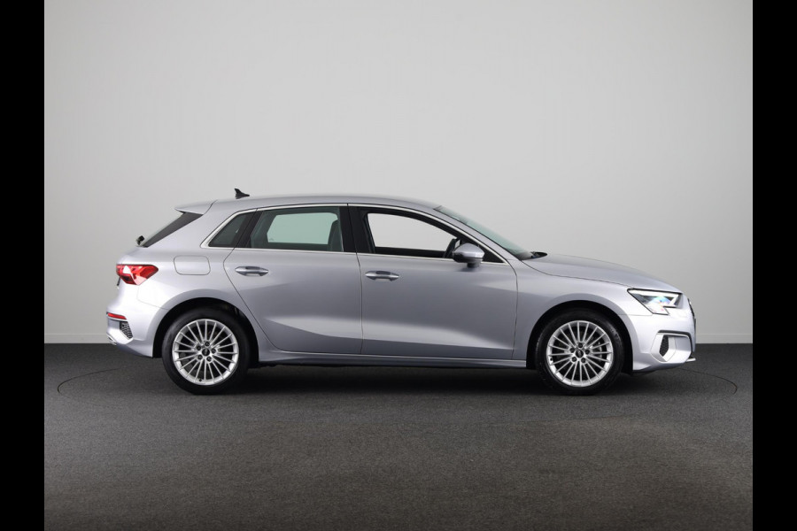 Audi A3 Sportback 30 TFSI Business edition 110pk S-tronic | Navigatie | Parkeersensoren | Led koplampen | Lichtmetalen velgen Audi A3 Sportback 30 TFSI Business edition 110pk S-tronic | Navigatie | Parkeersensoren | Led koplampen | Lichtmetalen velgen