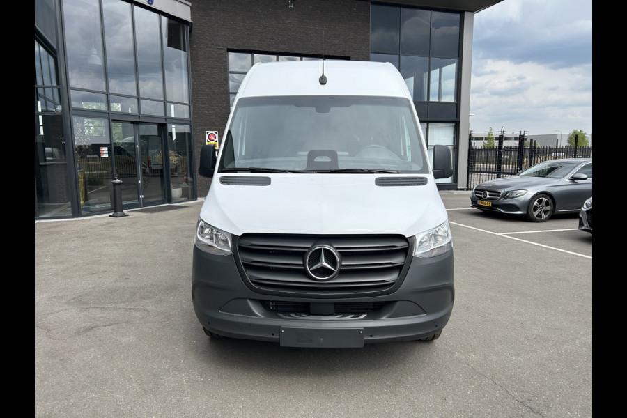 Mercedes-Benz Sprinter 317 CDI L3 H2 PRO Facelift/ MBUX / Camera / Parkeersensoren / Cruise control / Airco / 270 Graden achterdeuren Mercedes-Benz Sprinter 317 CDI L3 H2 PRO Facelift/ MBUX / Camera / Parkeersensoren / Cruise control / Airco / 270 Graden achterdeuren