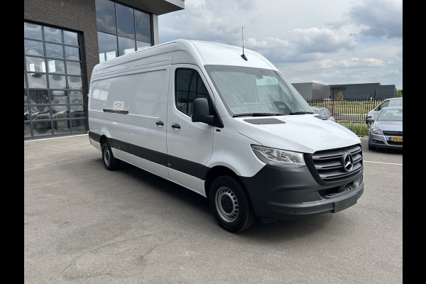 Mercedes-Benz Sprinter 317 CDI L3 H2 PRO Facelift/ MBUX / Camera / Parkeersensoren / Cruise control / Airco / 270 Graden achterdeuren Mercedes-Benz Sprinter 317 CDI L3 H2 PRO Facelift/ MBUX / Camera / Parkeersensoren / Cruise control / Airco / 270 Graden achterdeuren