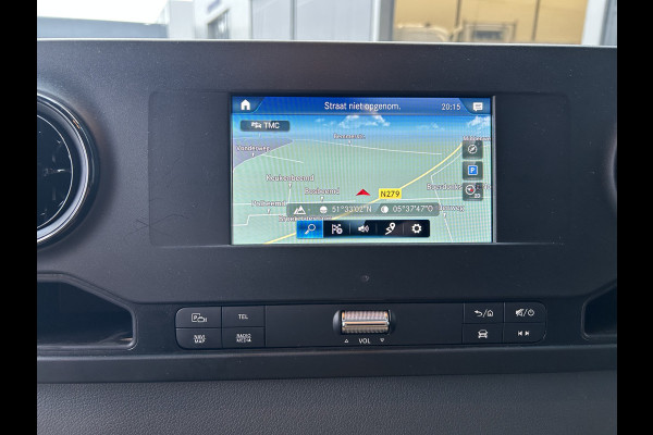 Mercedes-Benz Sprinter 317 CDI L2 H2 2800KG Trekhaak / MBUX / Camera / Navigatie / Stand kachel / Airco / 270 Graden achterdeuren