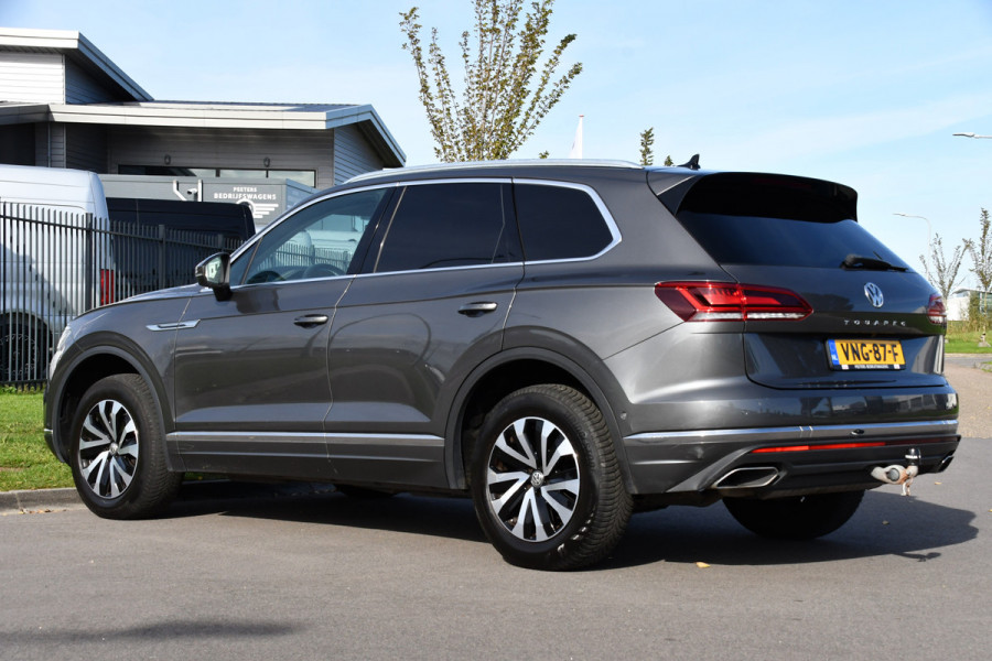 Volkswagen Touareg 3.0 TDI V6 Grijs Kenteken Bpm Vrij Adaptieve Cruise, Camera, Carplay, LED, 3500kg Trekhaak, Stoelverwarming, Automaat, Multimedia, 232pk, BOM VOL