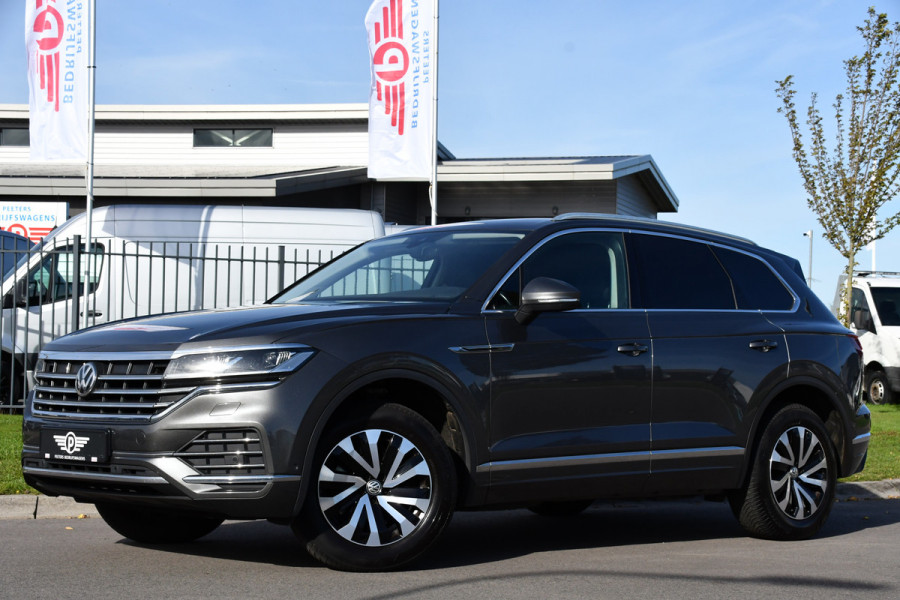 Volkswagen Touareg 3.0 TDI V6 Grijs Kenteken Bpm Vrij Adaptieve Cruise, Camera, Carplay, LED, 3500kg Trekhaak, Stoelverwarming, Automaat, Multimedia, 232pk, BOM VOL