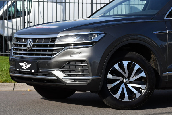 Volkswagen Touareg 3.0 TDI V6 Grijs Kenteken Bpm Vrij Adaptieve Cruise, Camera, Carplay, LED, 3500kg Trekhaak, Stoelverwarming, Automaat, Multimedia, 232pk, BOM VOL