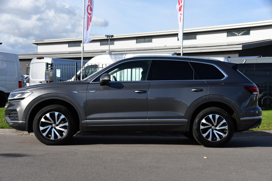 Volkswagen Touareg 3.0 TDI V6 Grijs Kenteken Bpm Vrij Adaptieve Cruise, Camera, Carplay, LED, 3500kg Trekhaak, Stoelverwarming, Automaat, Multimedia, 232pk, BOM VOL