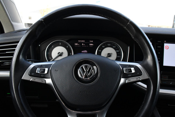 Volkswagen Touareg 3.0 TDI V6 Grijs Kenteken Bpm Vrij Adaptieve Cruise, Camera, Carplay, LED, 3500kg Trekhaak, Stoelverwarming, Automaat, Multimedia, 232pk, BOM VOL