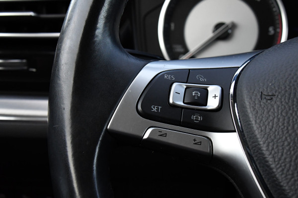 Volkswagen Touareg 3.0 TDI V6 Grijs Kenteken Bpm Vrij Adaptieve Cruise, Camera, Carplay, LED, 3500kg Trekhaak, Stoelverwarming, Automaat, Multimedia, 232pk, BOM VOL