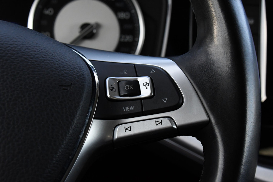 Volkswagen Touareg 3.0 TDI V6 Grijs Kenteken Bpm Vrij Adaptieve Cruise, Camera, Carplay, LED, 3500kg Trekhaak, Stoelverwarming, Automaat, Multimedia, 232pk, BOM VOL