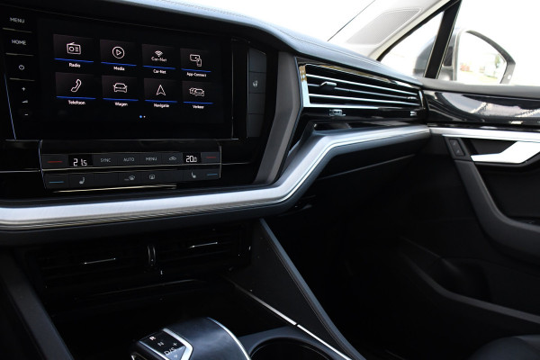 Volkswagen Touareg 3.0 TDI V6 Grijs Kenteken Bpm Vrij Adaptieve Cruise, Camera, Carplay, LED, 3500kg Trekhaak, Stoelverwarming, Automaat, Multimedia, 232pk, BOM VOL