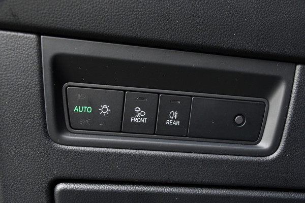 Volkswagen Touareg 3.0 TDI V6 Grijs Kenteken Bpm Vrij Adaptieve Cruise, Camera, Carplay, LED, 3500kg Trekhaak, Stoelverwarming, Automaat, Multimedia, 232pk, BOM VOL