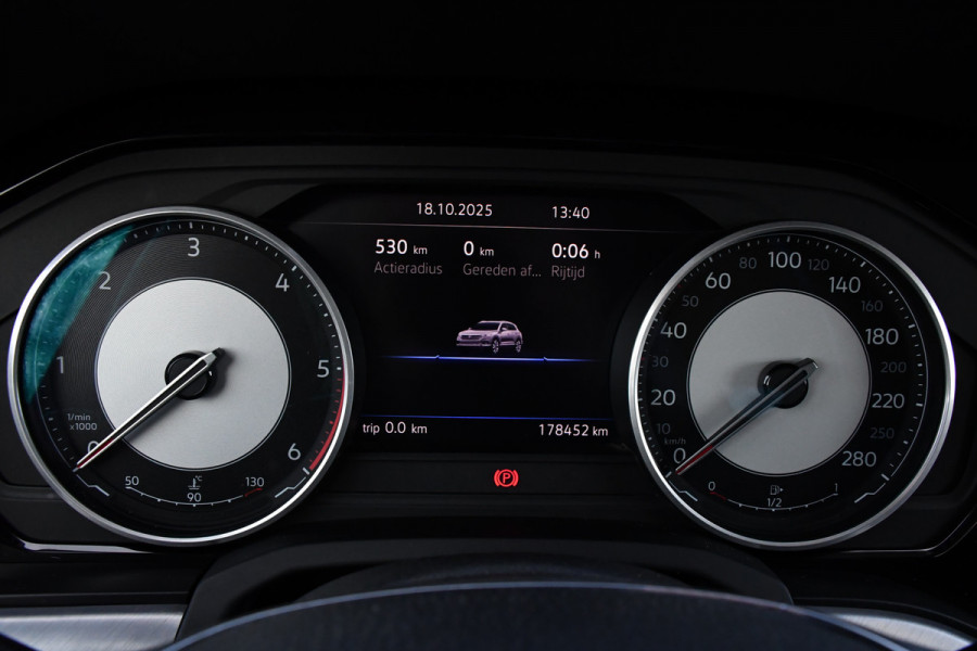 Volkswagen Touareg 3.0 TDI V6 Grijs Kenteken Bpm Vrij Adaptieve Cruise, Camera, Carplay, LED, 3500kg Trekhaak, Stoelverwarming, Automaat, Multimedia, 232pk, BOM VOL