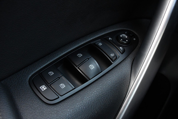 Mercedes-Benz X-Klasse 250 d 4-MATIC DC Power 360 Camera, Cruise, 4x4, Stoelverwarming, Leder, Automaat, 190pk, Keyless, Multimedia, Uniek! Mercedes-Benz X-Klasse 250 d 4-MATIC DC Power 360 Camera, Cruise, 4x4, Stoelverwarming, Leder, Automaat, 190pk, Keyless, Multimedia, Uniek!