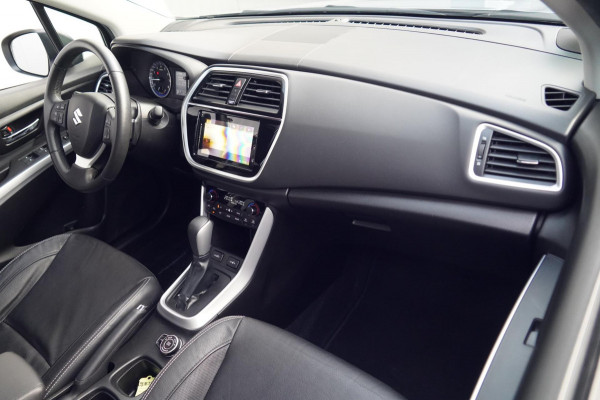 Suzuki S-Cross 1.4 Boosterjet AllGrip Stijl / Automaat / Pano / Leder / Navi / Cruise / Climate / Stoelverw. Suzuki S-Cross 1.4 Boosterjet AllGrip Stijl / Automaat / Pano / Leder / Navi / Cruise / Climate / Stoelverw.