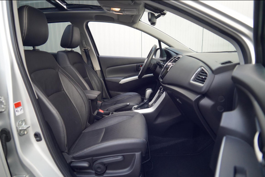 Suzuki S-Cross 1.4 Boosterjet AllGrip Stijl / Automaat / Pano / Leder / Navi / Cruise / Climate / Stoelverw. Suzuki S-Cross 1.4 Boosterjet AllGrip Stijl / Automaat / Pano / Leder / Navi / Cruise / Climate / Stoelverw.