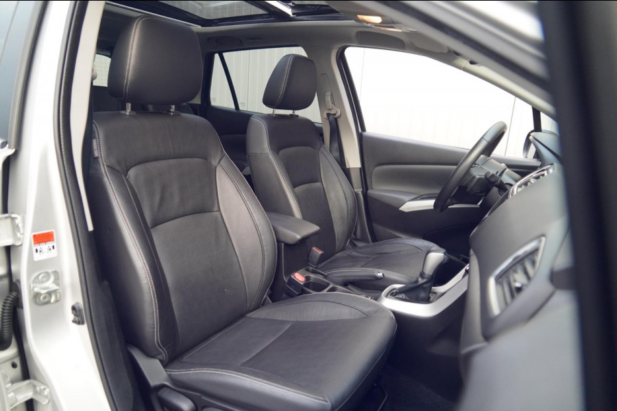 Suzuki S-Cross 1.4 Boosterjet AllGrip Stijl / Automaat / Pano / Leder / Navi / Cruise / Climate / Stoelverw. Suzuki S-Cross 1.4 Boosterjet AllGrip Stijl / Automaat / Pano / Leder / Navi / Cruise / Climate / Stoelverw.