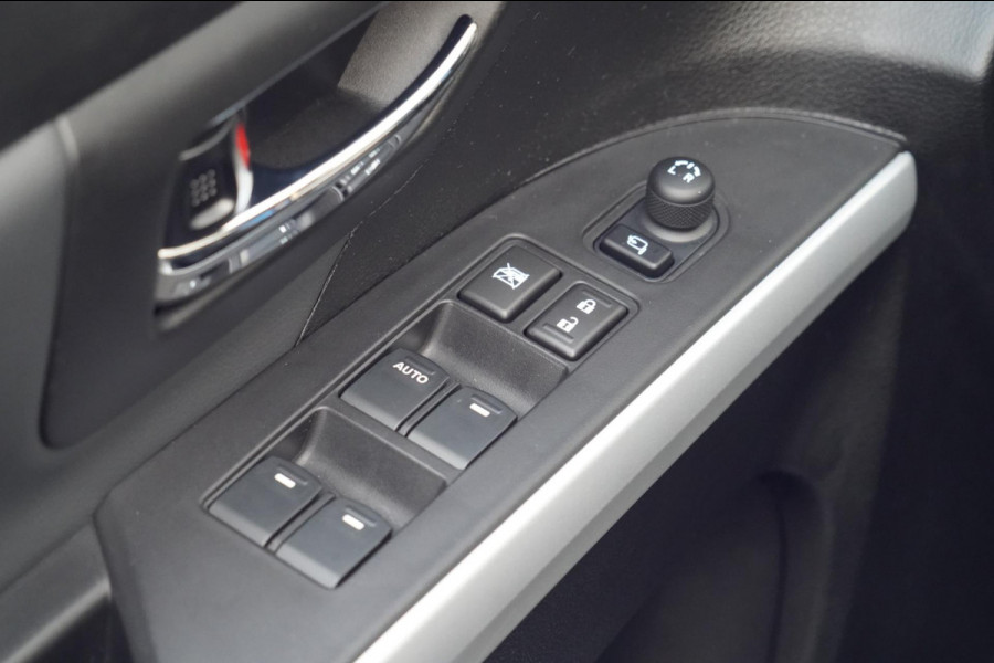 Suzuki S-Cross 1.4 Boosterjet AllGrip Stijl / Automaat / Pano / Leder / Navi / Cruise / Climate / Stoelverw. Suzuki S-Cross 1.4 Boosterjet AllGrip Stijl / Automaat / Pano / Leder / Navi / Cruise / Climate / Stoelverw.