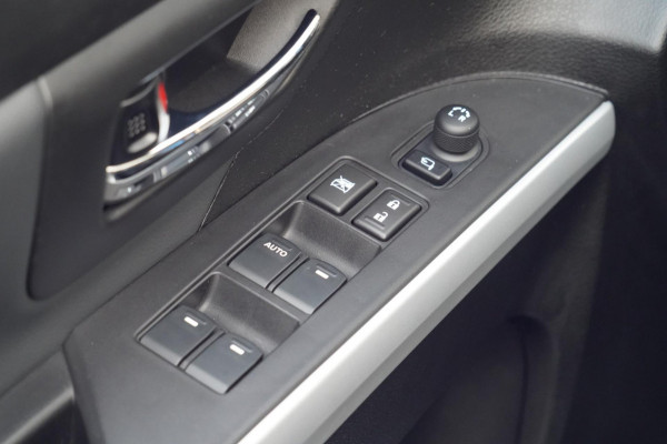 Suzuki S-Cross 1.4 Boosterjet AllGrip Stijl / Automaat / Pano / Leder / Navi / Cruise / Climate / Stoelverw. Suzuki S-Cross 1.4 Boosterjet AllGrip Stijl / Automaat / Pano / Leder / Navi / Cruise / Climate / Stoelverw.