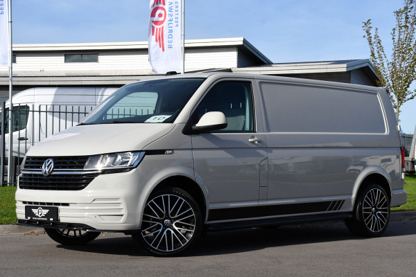 Volkswagen Transporter 2.0 TDI L2H1 PB Edition Camera, Cruise, Carplay, Leder, 150pk, Automaat, Multimedia, laadruimte pakket, Uniek! Volkswagen Transporter 2.0 TDI L2H1 PB Edition Camera, Cruise, Carplay, Leder, 150pk, Automaat, Multimedia, laadruimte pakket, Uniek!