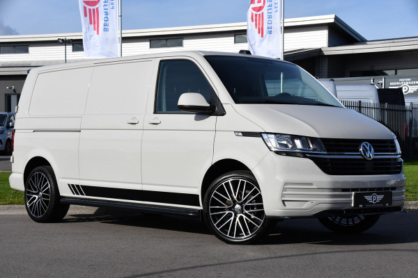 Volkswagen Transporter 2.0 TDI L2H1 PB Edition Camera, Cruise, Carplay, Leder, 150pk, Automaat, Multimedia, laadruimte pakket, Uniek! Volkswagen Transporter 2.0 TDI L2H1 PB Edition Camera, Cruise, Carplay, Leder, 150pk, Automaat, Multimedia, laadruimte pakket, Uniek!