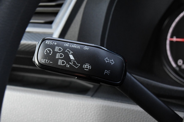 Volkswagen Transporter 2.0 TDI L2H1 PB Edition Camera, Cruise, Carplay, Leder, 150pk, Automaat, Multimedia, laadruimte pakket, Uniek! Volkswagen Transporter 2.0 TDI L2H1 PB Edition Camera, Cruise, Carplay, Leder, 150pk, Automaat, Multimedia, laadruimte pakket, Uniek!