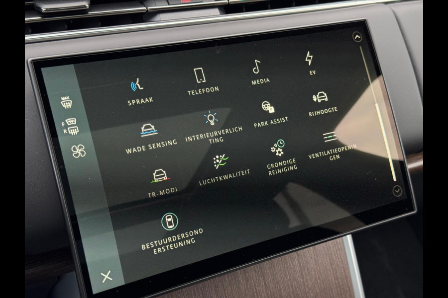 Land Rover Range Rover P460e SE PHEV | 4 Wheel Steering | Soft Close | 22'' Land Rover Range Rover P460e SE PHEV | 4 Wheel Steering | Soft Close | 22''