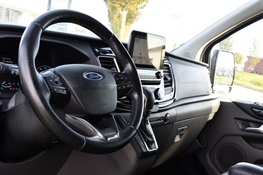 Ford Transit Custom 2.0 TDCI L1H1 Sport DC Camera, Cruise, Carplay, 170pk, Automaat, Leder, Trekhaak, Stoelverwarming, NAVI, Uniek! Ford Transit Custom 2.0 TDCI L1H1 Sport DC Camera, Cruise, Carplay, 170pk, Automaat, Leder, Trekhaak, Stoelverwarming, NAVI, Uniek!
