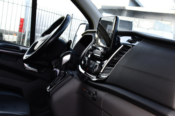 Ford Transit Custom 2.0 TDCI L1H1 Sport DC Camera, Cruise, Carplay, 170pk, Automaat, Leder, Trekhaak, Stoelverwarming, NAVI, Uniek! Ford Transit Custom 2.0 TDCI L1H1 Sport DC Camera, Cruise, Carplay, 170pk, Automaat, Leder, Trekhaak, Stoelverwarming, NAVI, Uniek!