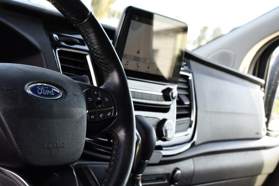 Ford Transit Custom 2.0 TDCI L1H1 Sport DC Camera, Cruise, Carplay, 170pk, Automaat, Leder, Trekhaak, Stoelverwarming, NAVI, Uniek! Ford Transit Custom 2.0 TDCI L1H1 Sport DC Camera, Cruise, Carplay, 170pk, Automaat, Leder, Trekhaak, Stoelverwarming, NAVI, Uniek!