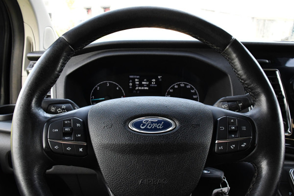 Ford Transit Custom 2.0 TDCI L1H1 Sport DC Camera, Cruise, Carplay, 170pk, Automaat, Leder, Trekhaak, Stoelverwarming, NAVI, Uniek! Ford Transit Custom 2.0 TDCI L1H1 Sport DC Camera, Cruise, Carplay, 170pk, Automaat, Leder, Trekhaak, Stoelverwarming, NAVI, Uniek!